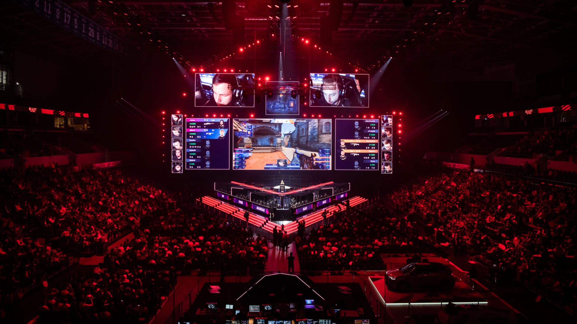 Jogos competitivos têm torneios de esports com premiações milionárias. (Foto: Reprodução/Shutterstock/<a href="https://www.shutterstock.com/pt/g/RomanKos">Roman Kosolapov</a>)