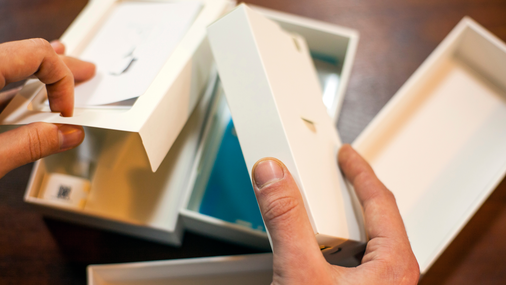 <i>Os Smartphones são os produtos mais desejados da Black Friday. ShutterStock</i>