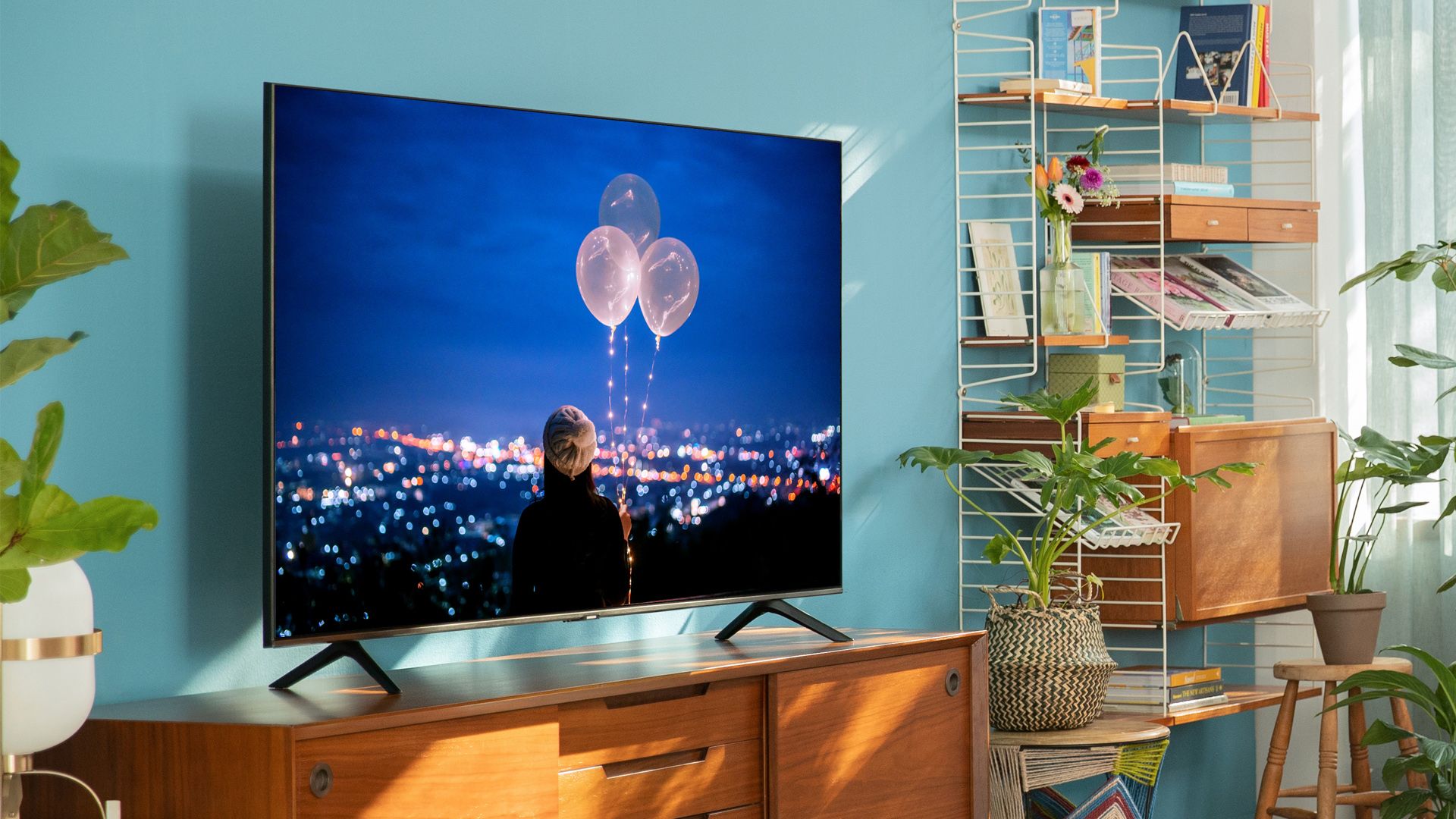A smart TV Samsung TU8000 é um lançamento da marca para 2020. (Imagem: Divulgação/Samsung).