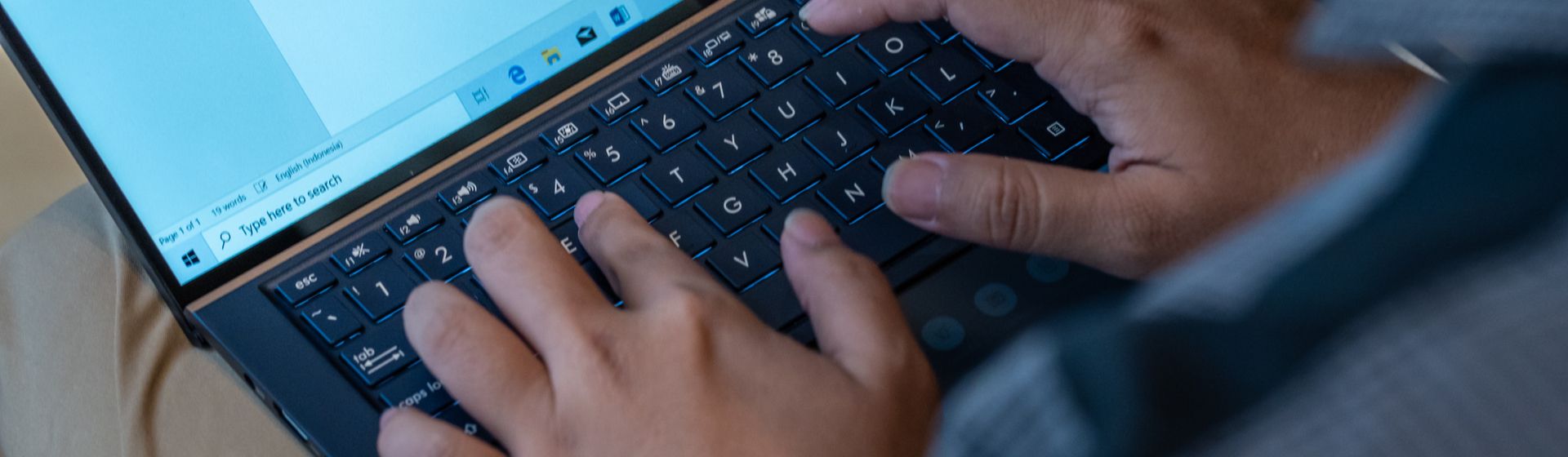 Capa do post: Dell XPS 13 vs Asus ZenBook 14: qual é o melhor notebook em 2020?