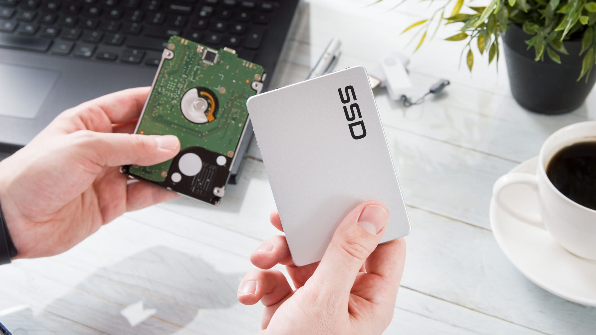 Armazenamento em SSD aumenta a velocidade do sistema operacional. (Foto: Daniel Krason/ Shutterstock.com)