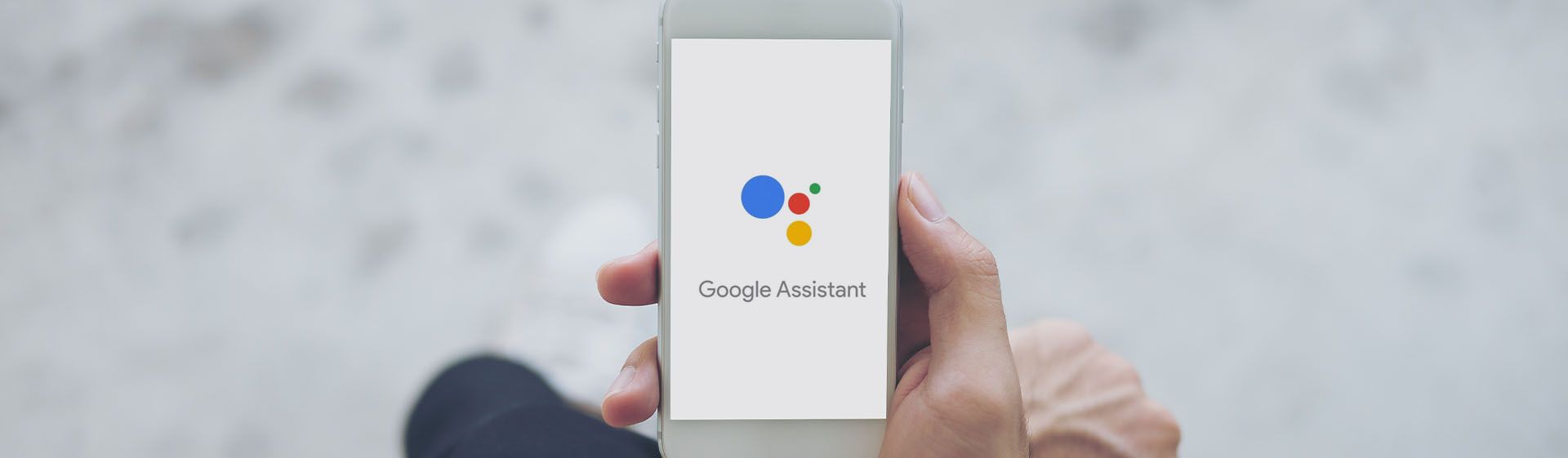 Como posso configurar o Assistente de Voz Google Assistant para