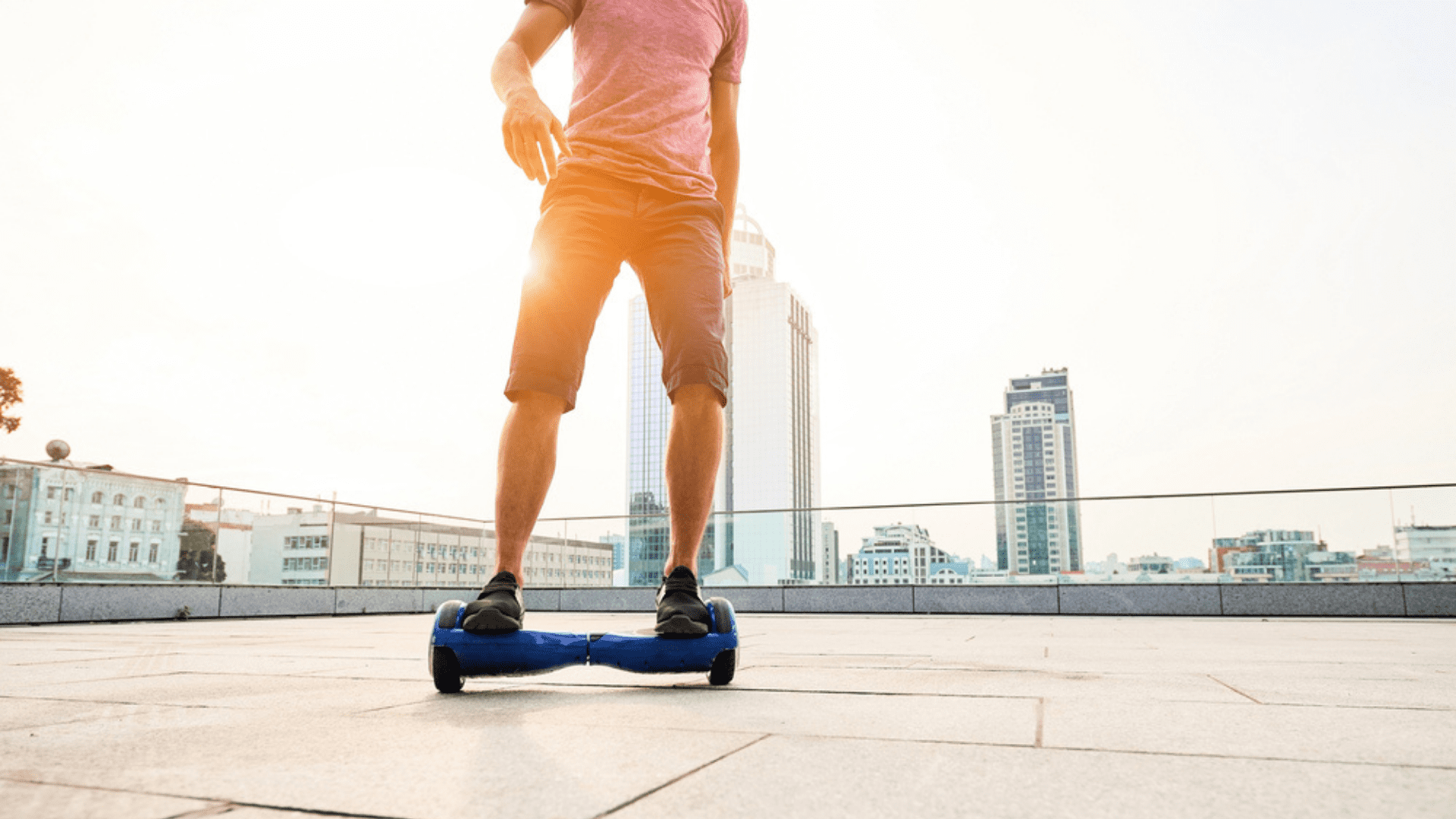 Confira a nossa seleção dos melhores hoverboards de 2021! (Imagem: Reprodução/Shutterstock)