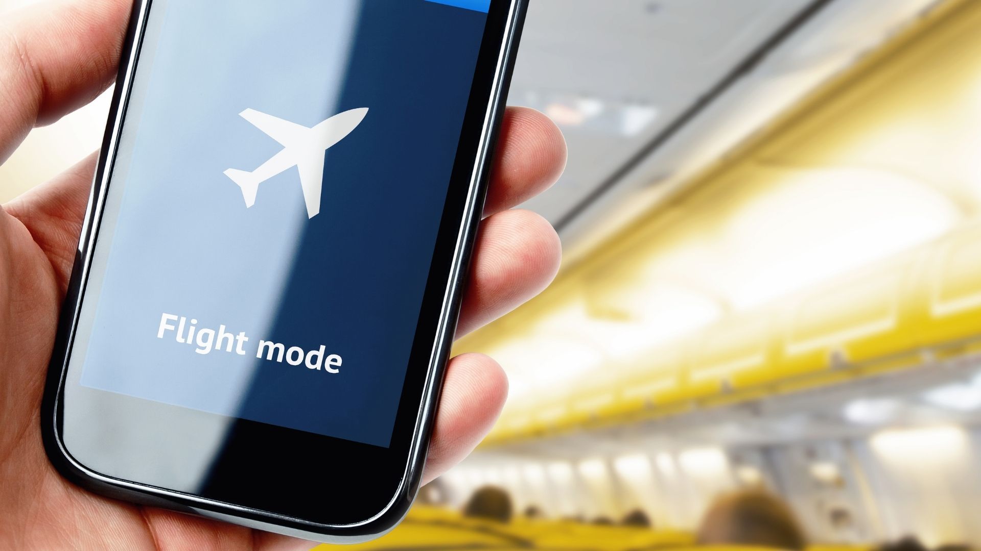 Por que temos de usar o 'modo avião' e voos? Celular interfere mesmo?