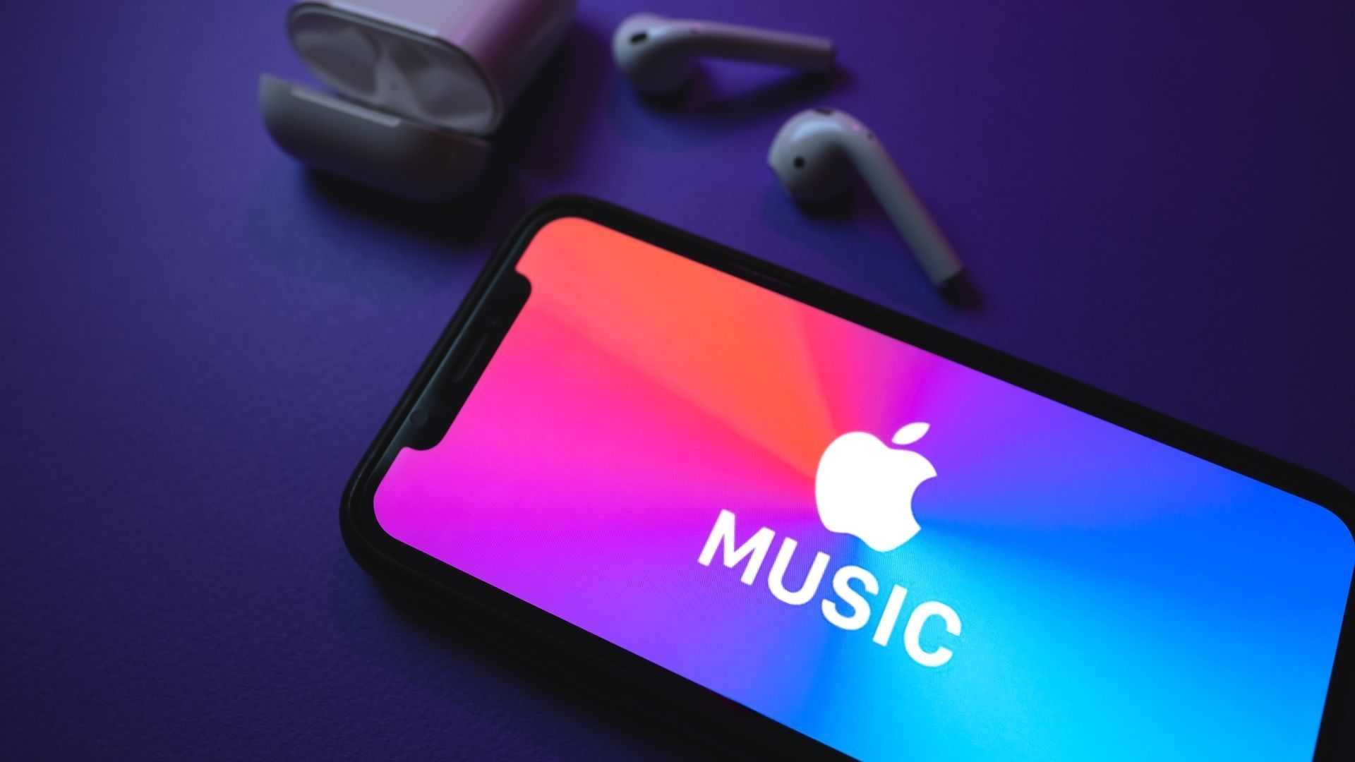 Saiba como baixar música no celular com o Apple Music! (Foto: Nikkmeel / Shutterstock.com)