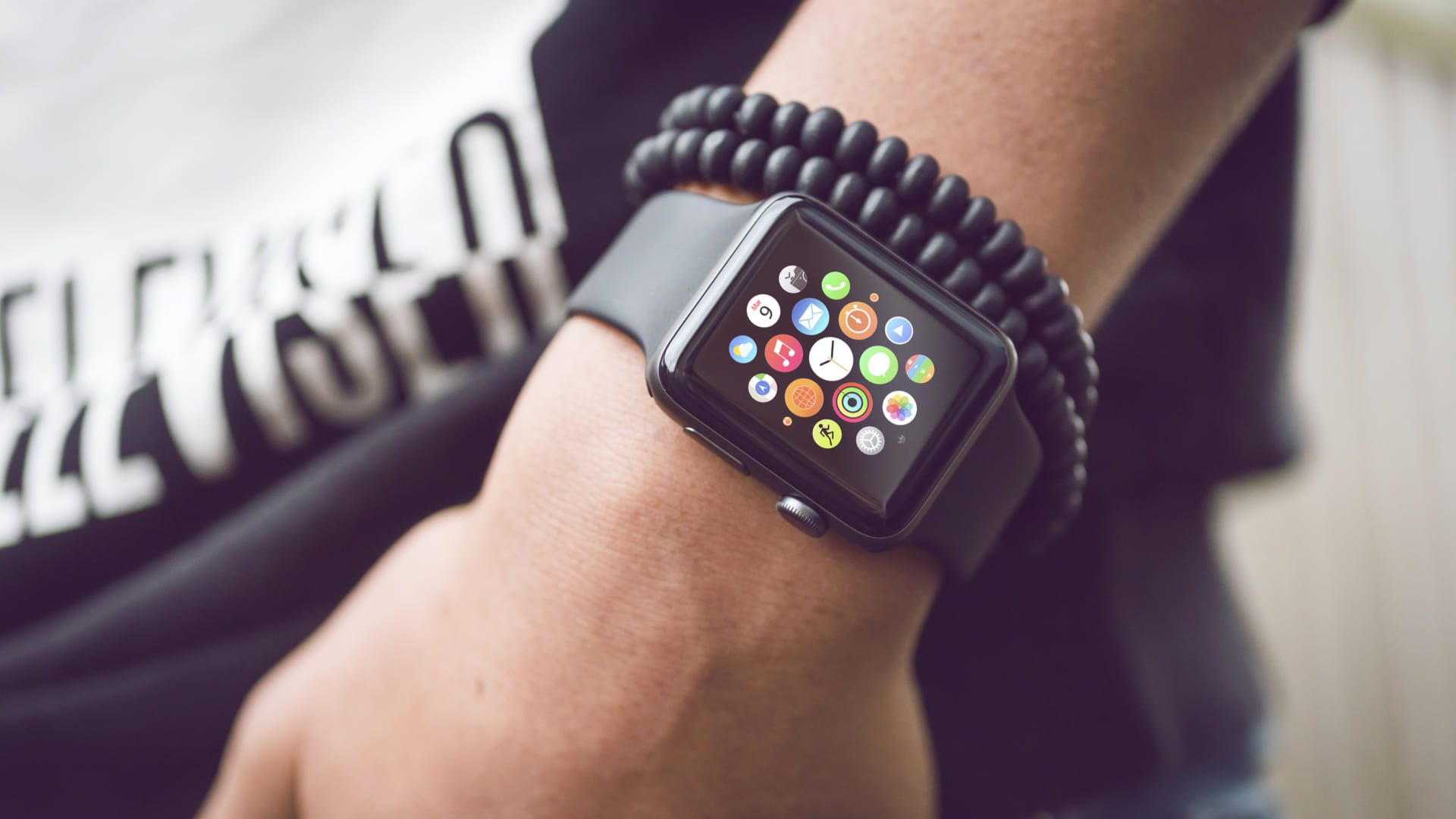 Conheça o smartwatch Iwo 12 Lite Pro (Foto: Twin Design / Shutterstock.com)