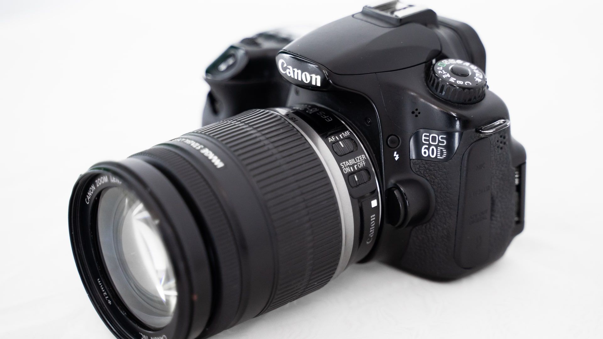 Câmeras DSLR têm preço mais alto e são mais pesadas (Foto: Shutterstock)