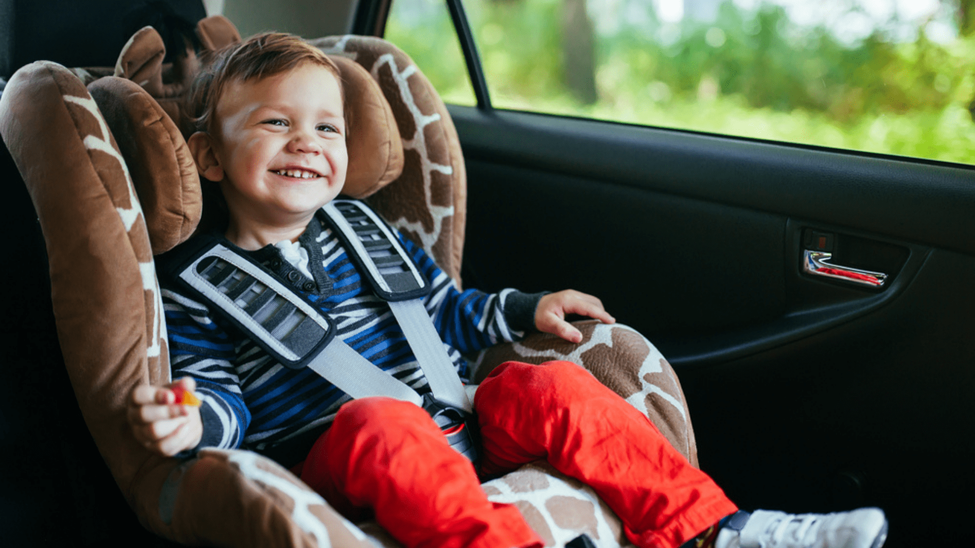 Детские кресла до скольки лет 2024. Автомобиль для детей. Малыш в автокресле. Для малышей. Машины. Ребенок в детском кресле.