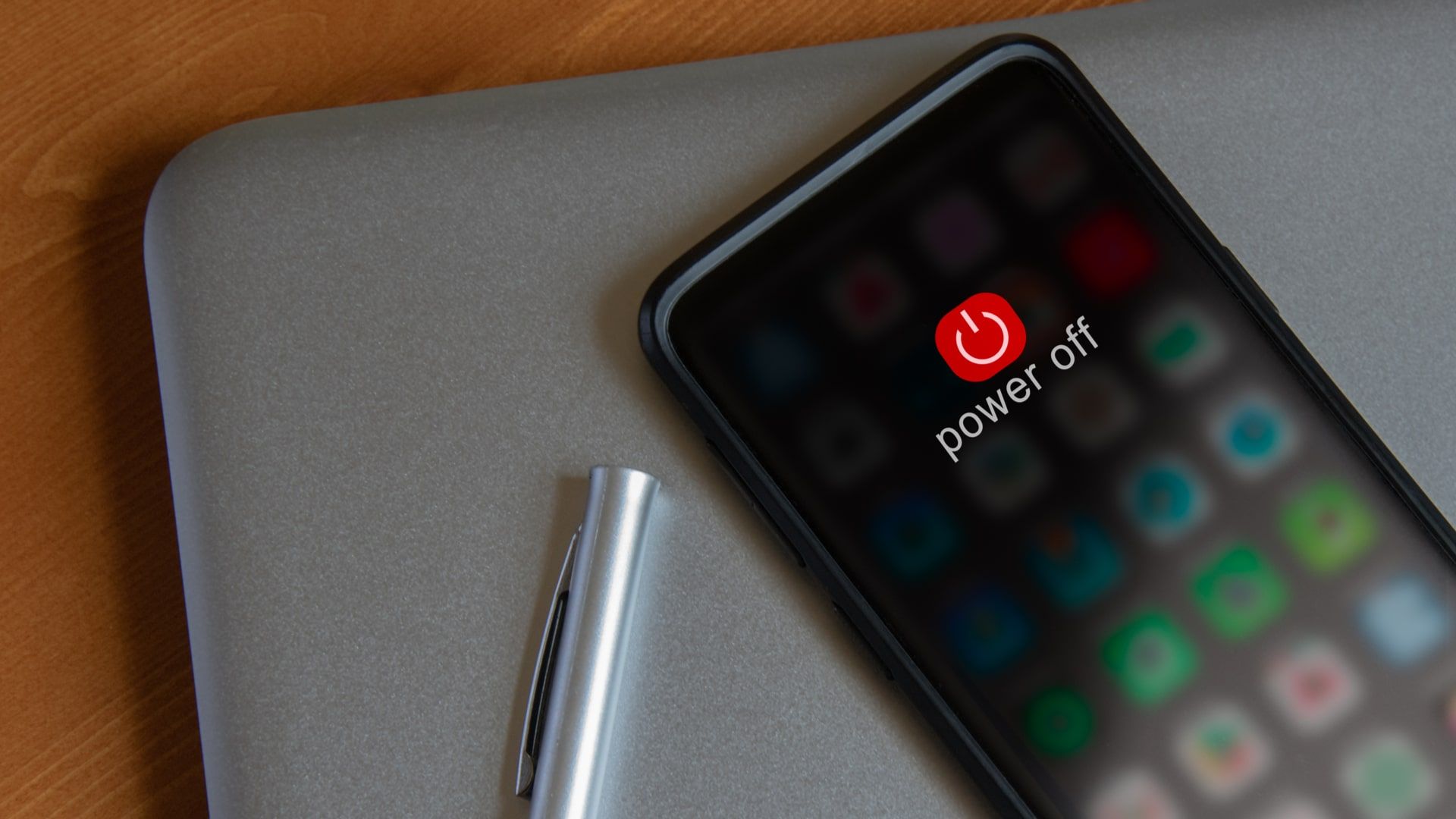 Como tirar o celular do modo de segurança? Desligar o aparelho pode ajudar (Foto: Shutterstock)