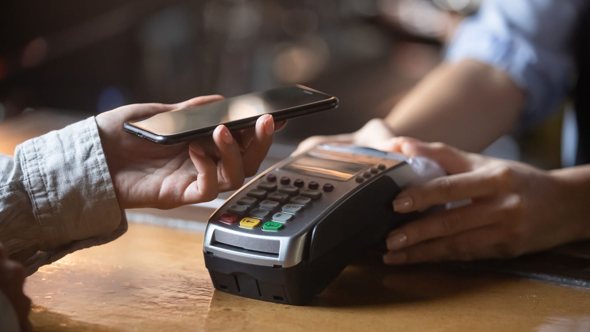 Veja quais são os melhores celulares com NFC para comprar no Brasil. (Foto: Shutterstock)
