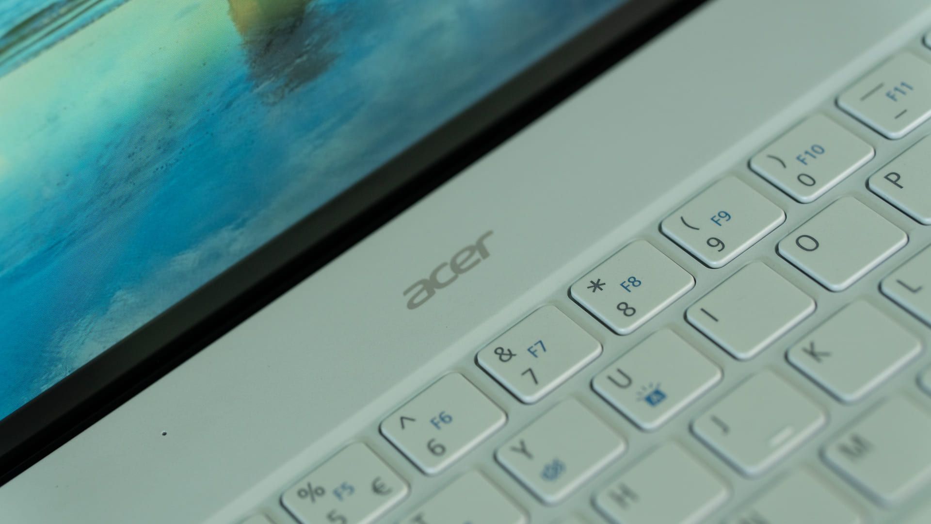 Notebook Acer é bom? A marca tem um conceito considerado bom no Reclame Aqui (Foto:Reprodução/Shutterstock).