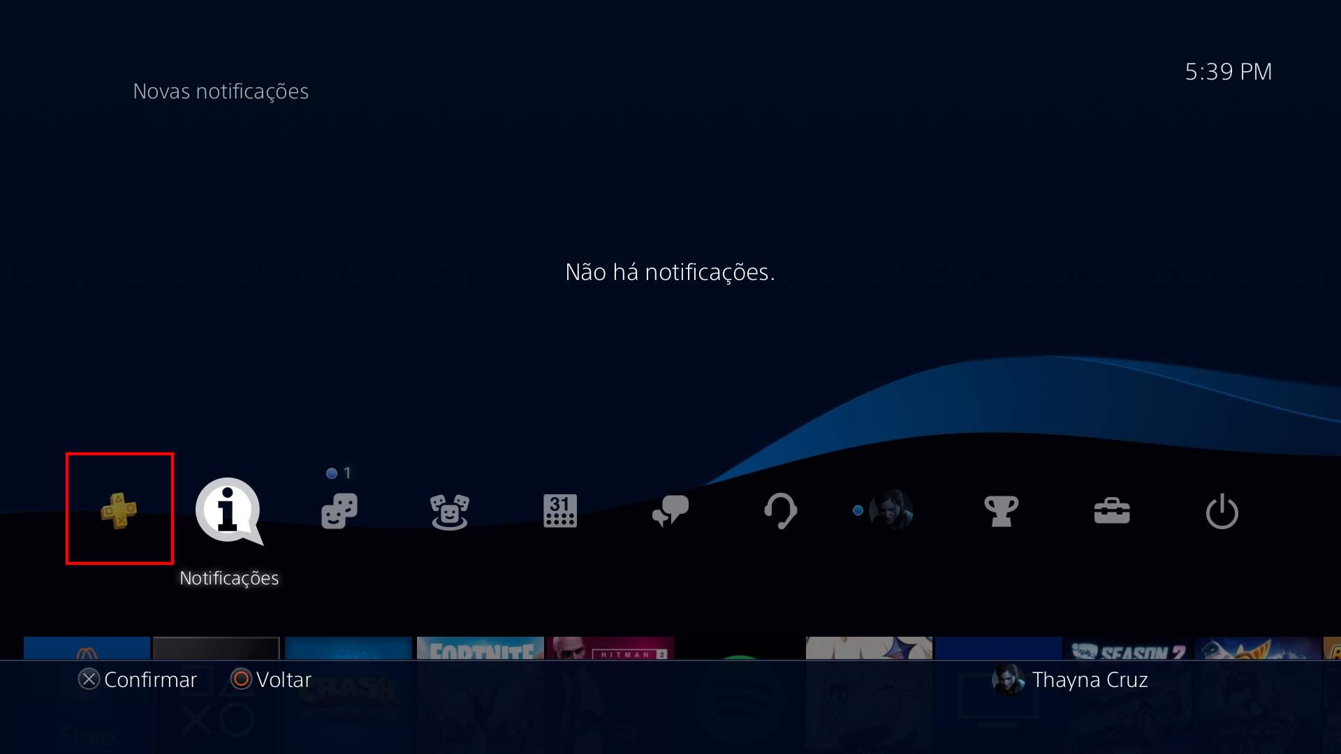 Toque no ícone do PS Plus. (Fonte: Reprodução/Thayna Cruz)