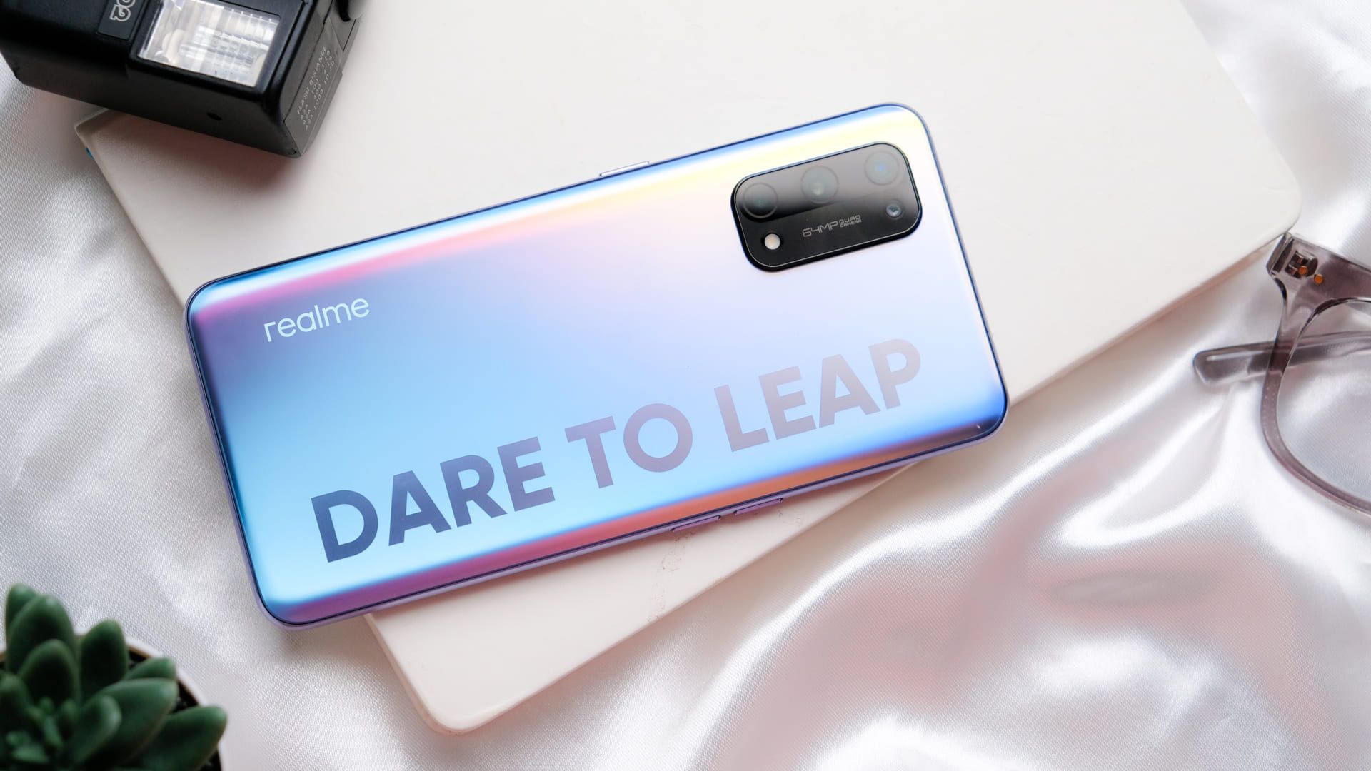 Qual melhor celular? O tempo dirá se a Realme vai conquistar o coração dos brasileiros (Framesira / Shutterstock.com)
