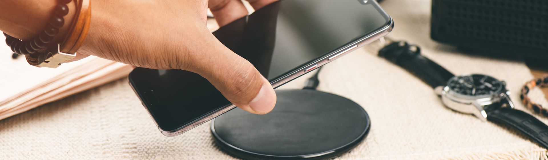 Carregador Sem Fio Wireless Indução Portátil iPhone Samsung na Americanas  Empresas