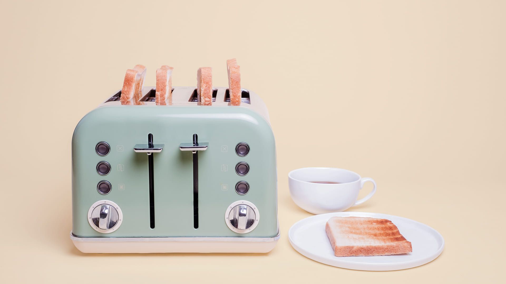 Confira qual torradeira elétrica é a melhor para sua família! (Imagem: Reprodução/Shutterstock)