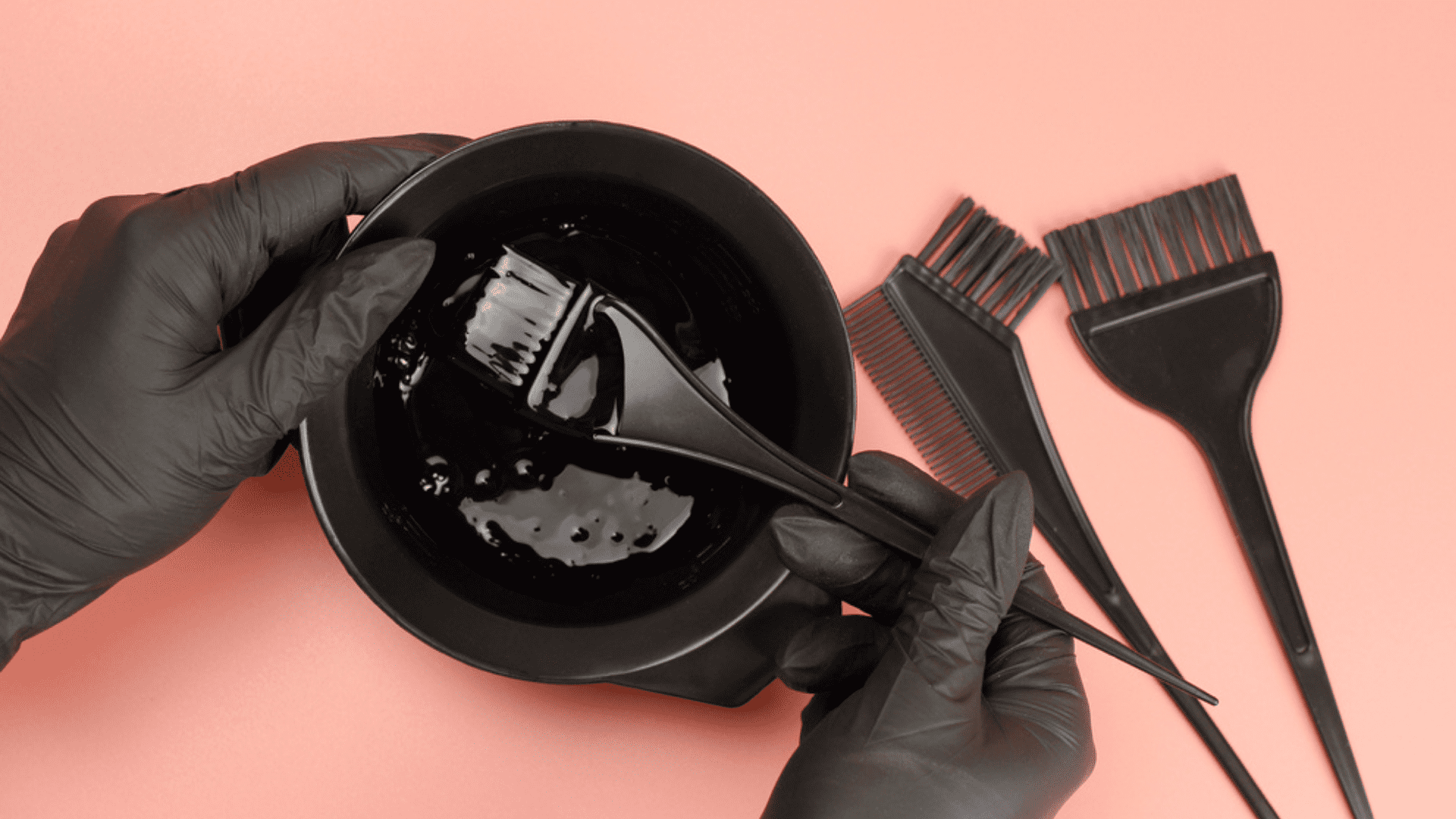 Veja a nossa seleção das melhores tintas de cabelo de 2021! (Imagem: Reprodução/Shutterstock)