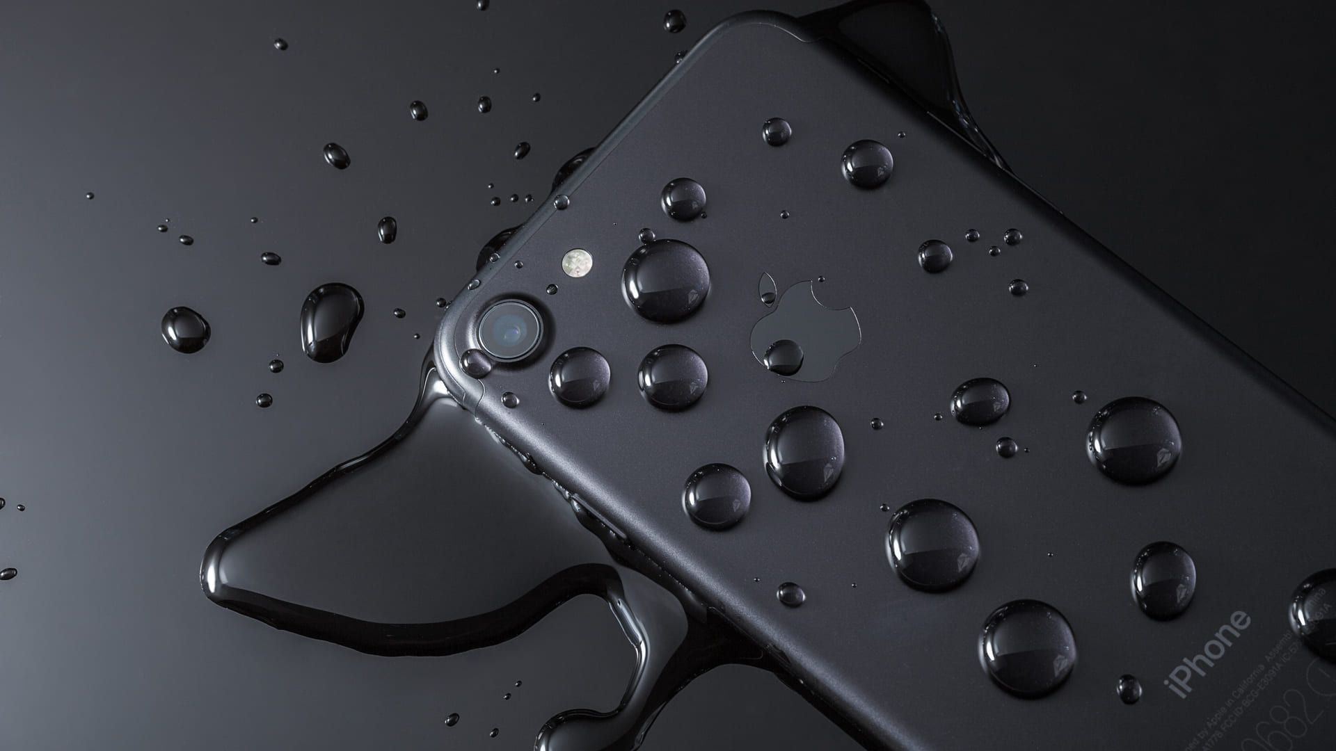 Celular com proteção IP68 pode ser solução para evitar maiores problemas (Foto: Shutterstock)