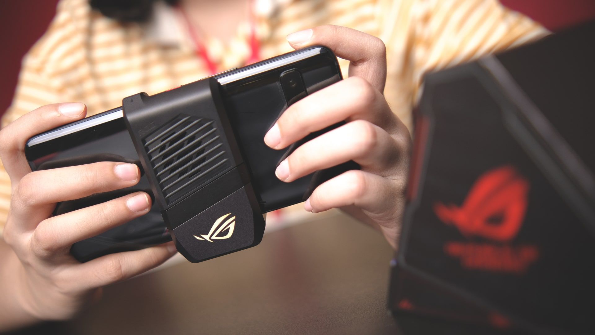 Melhores celulares: ROG Phone 3 é um smartphone gamer poderoso (Foto: Shutterstock)