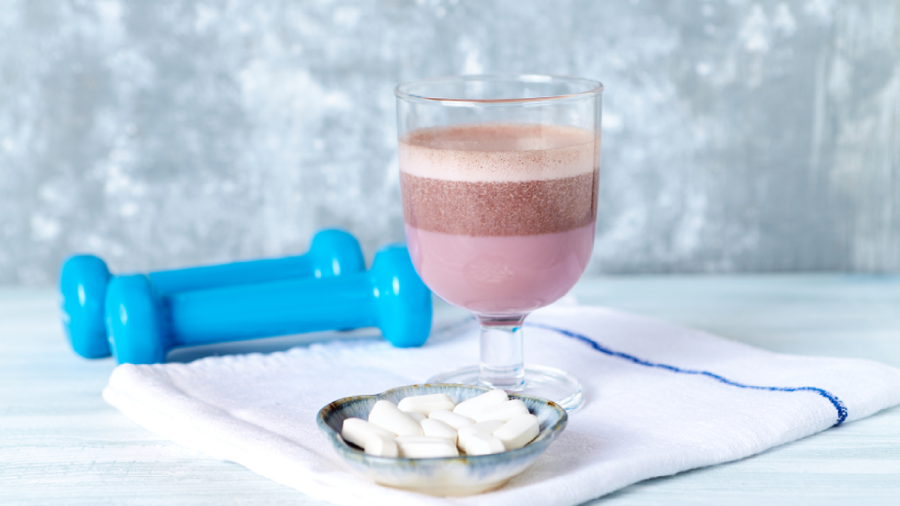 O BCAA deve ser consumido em pó, cápsula ou líquido (Imagem: Reprodução/Shutterstock)