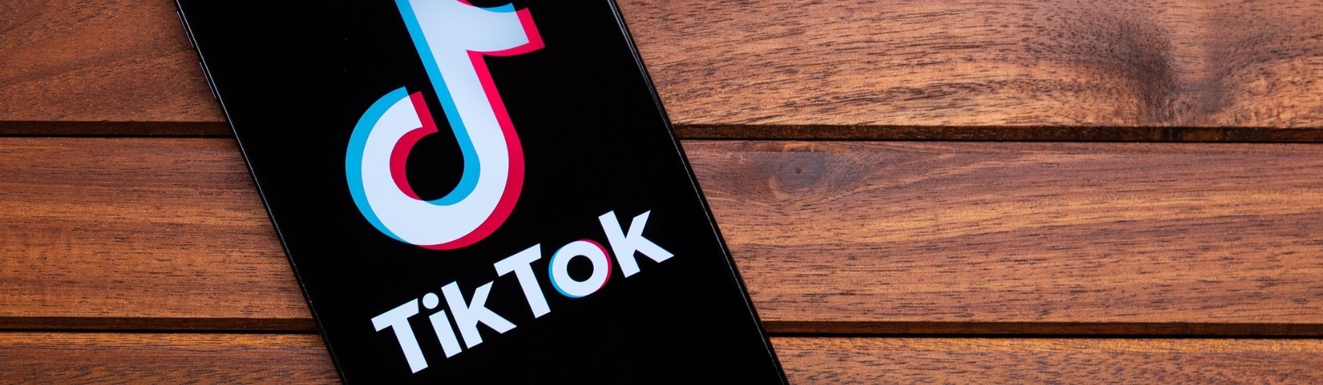 Capa do post: Como baixar vídeo do TikTok de diferentes maneiras