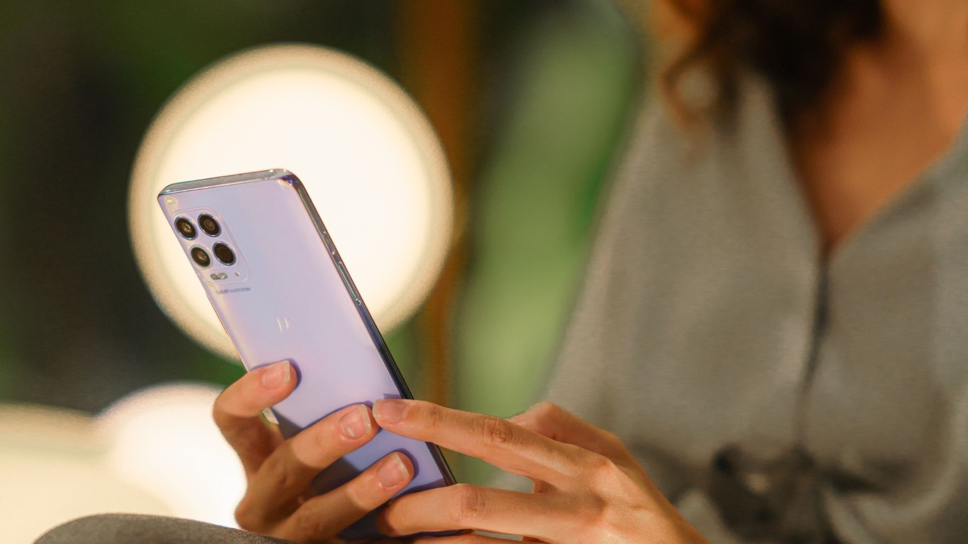 celular moto g100 possui recurso Ready For e Snapdragon 870 (Foto: Divulgação/Motorola)