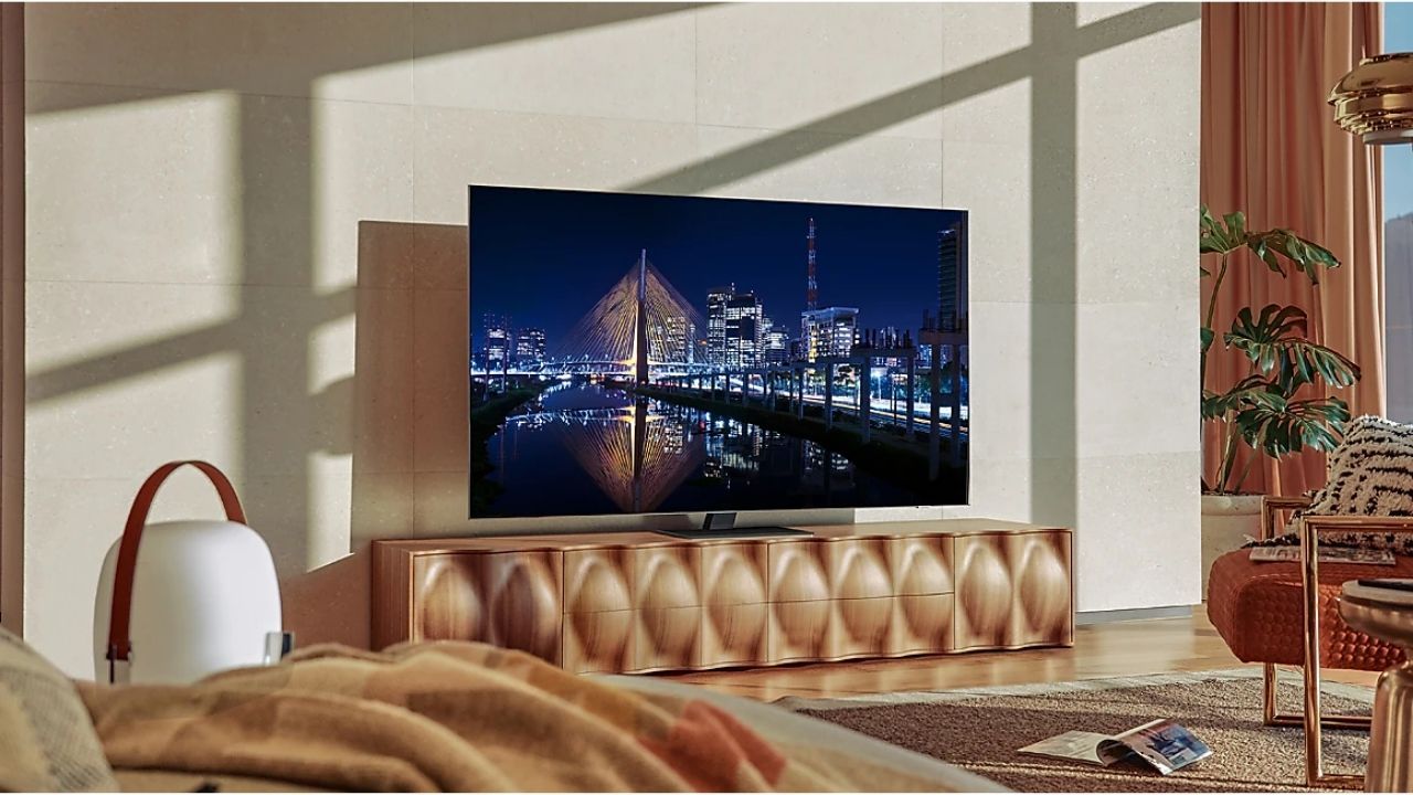 As TVs Neo QLED têm design ultrafino e painel mini LED (Foto: Divulgação/Samsung)