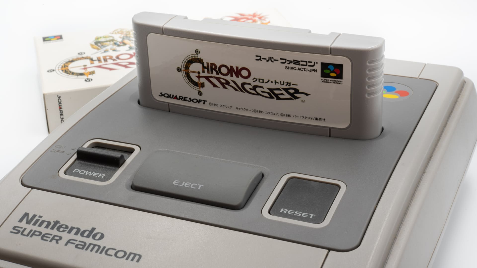 Jogos Antigos & Nerdices - Chrono Trigger é um daqueles jogos que se tornou  tão lendário que posso ariscar dizer que jamais será esquecido. Inclusive  será jogado pelas próximas gerações de fãs