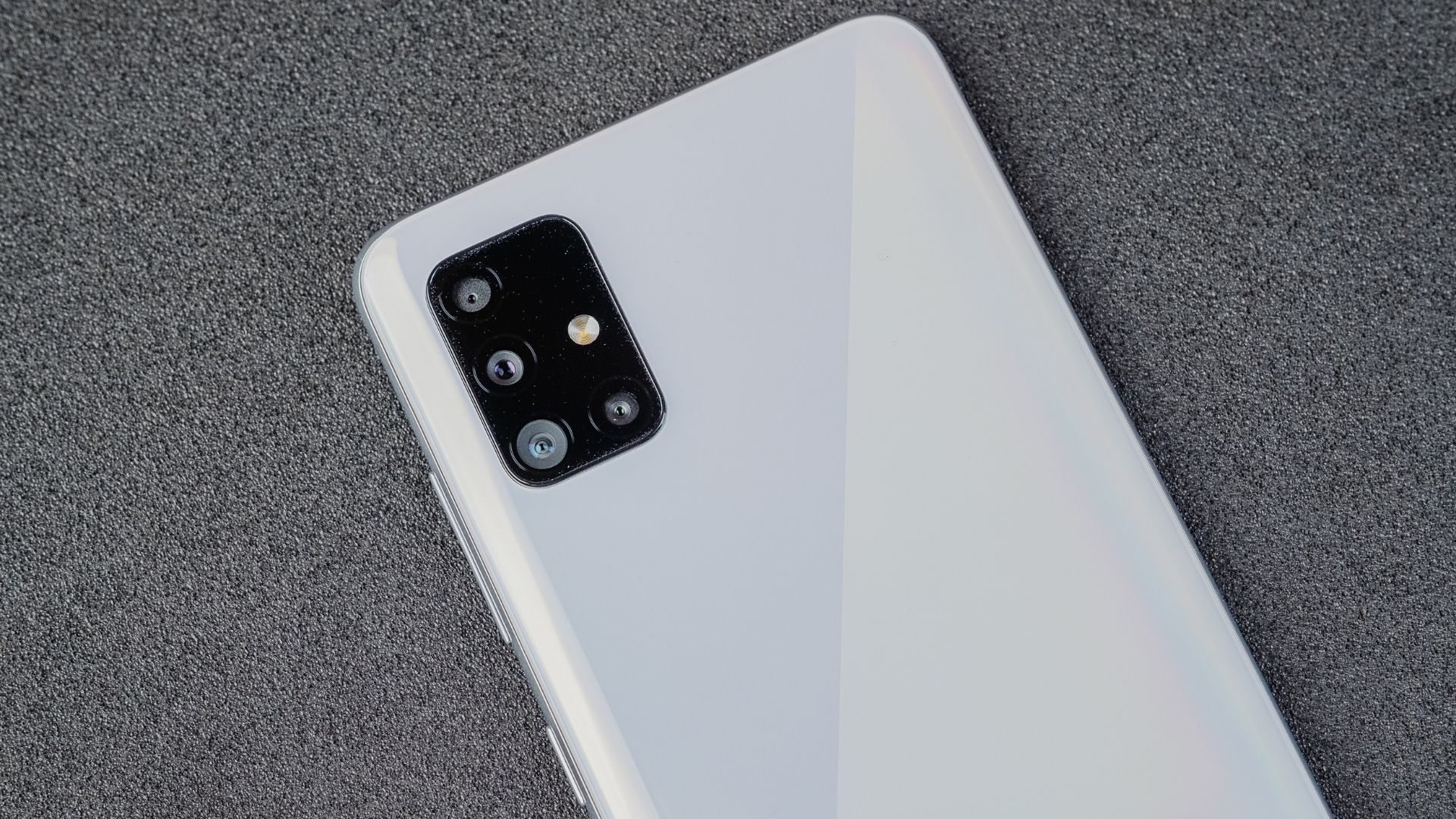 Galaxy A51 foi um dos melhores celulares Samsung em 2020 (Foto: Zoom)