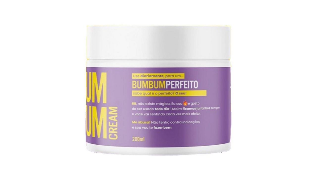 Bumbum Cream em fundo branco.