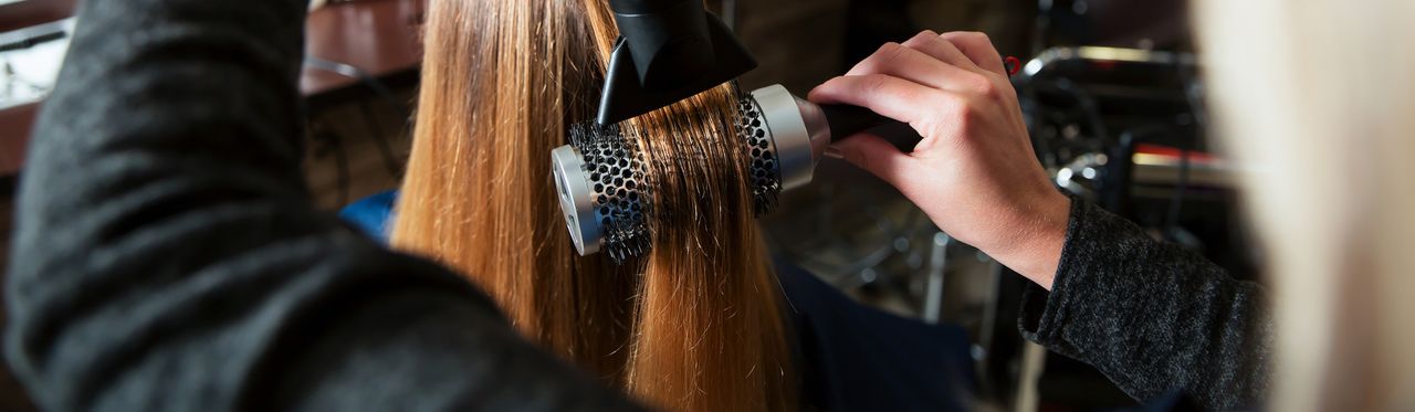 5 modelos de escova secador de cabelo que permitem criar secagem com  qualidade de salão de beleza – Nova Mulher