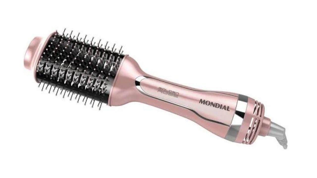 Escova secadora mondial rosa em fundo branco