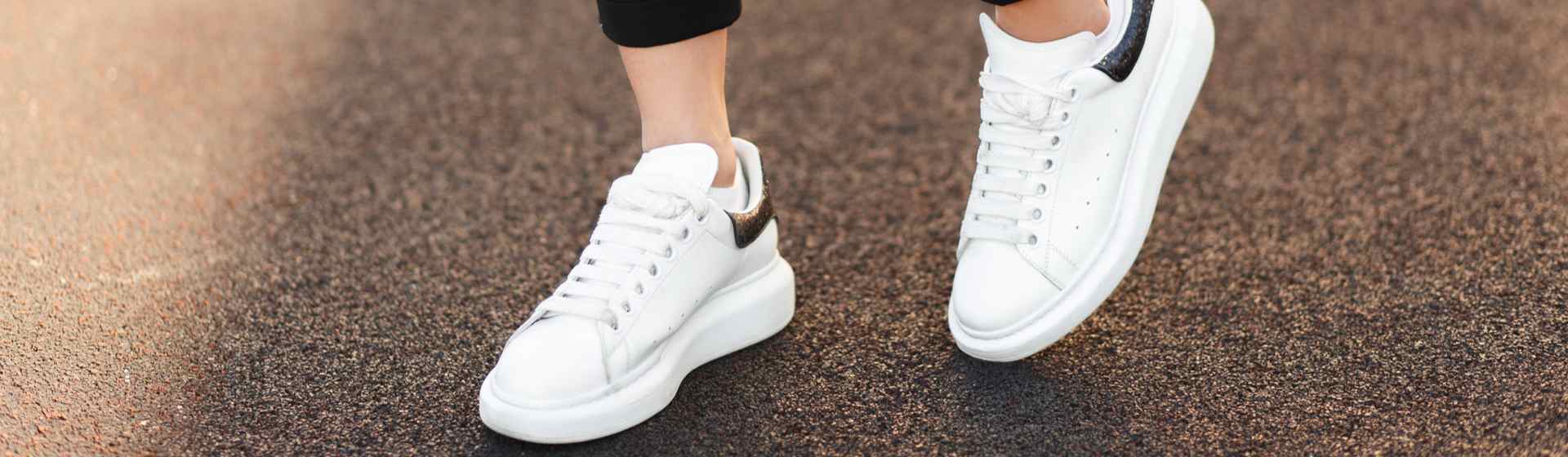 Tenis Nike branco feminino - compre online, ótimos preços