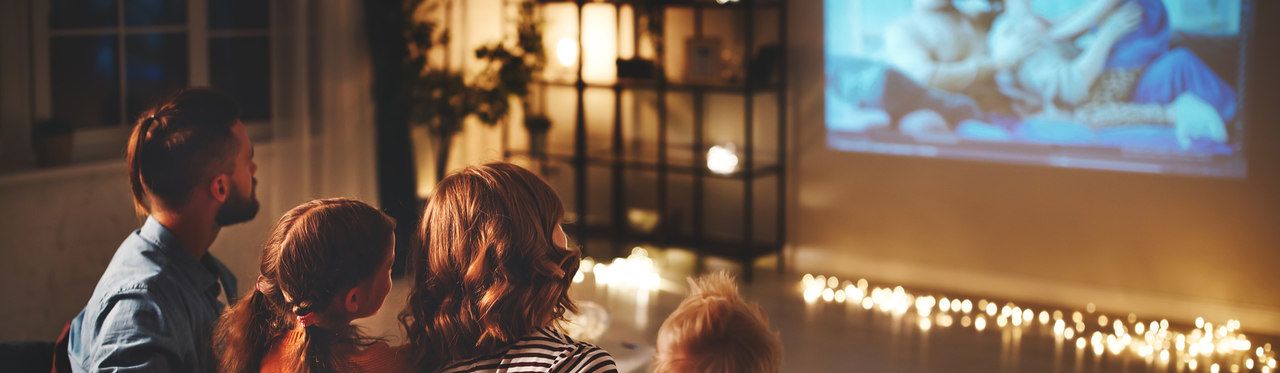 Capa do post: 5 matches de produtos para turbinar sua sala de TV