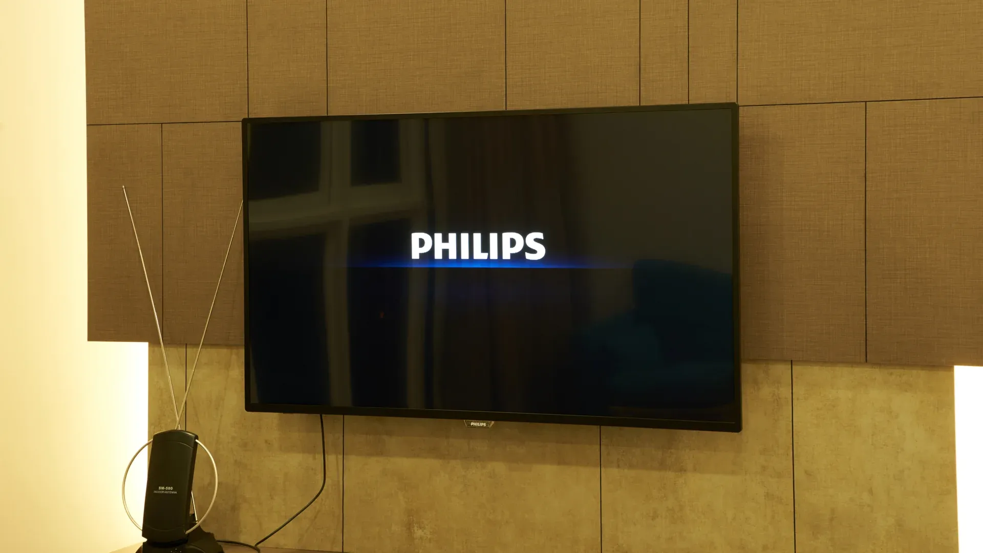 Smart TV portátil Philips 6600 Series 50PUG6654/78 LED Saphi 4K 50