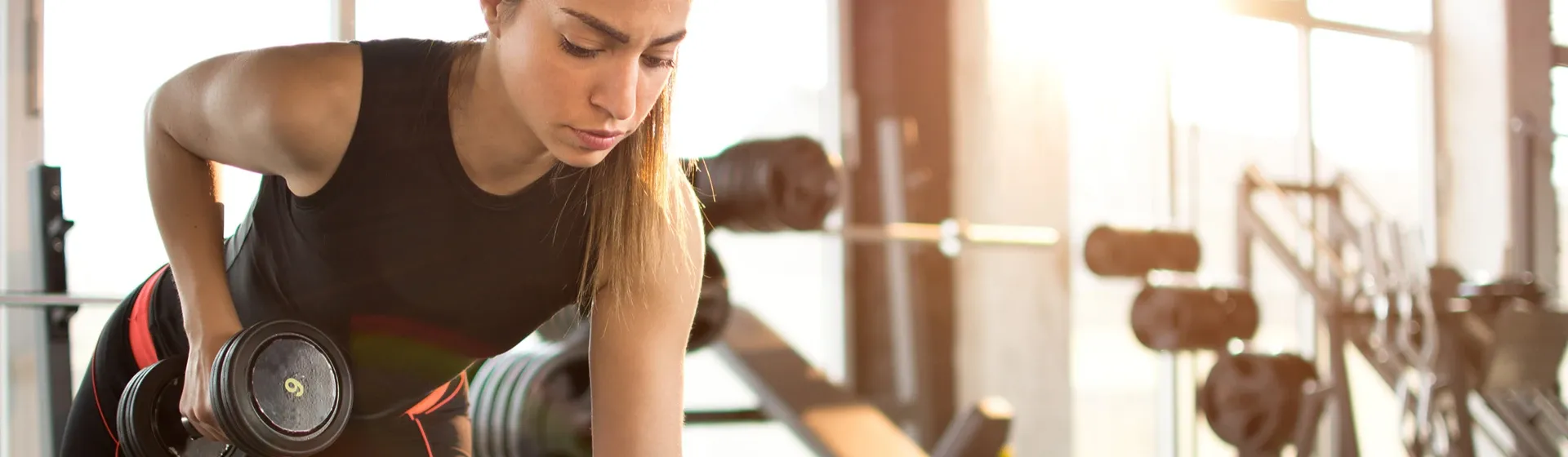 Você pratica musculação regularmente?Quer começar? Sabe os Benefícios da Musculação  Feminina?Então …