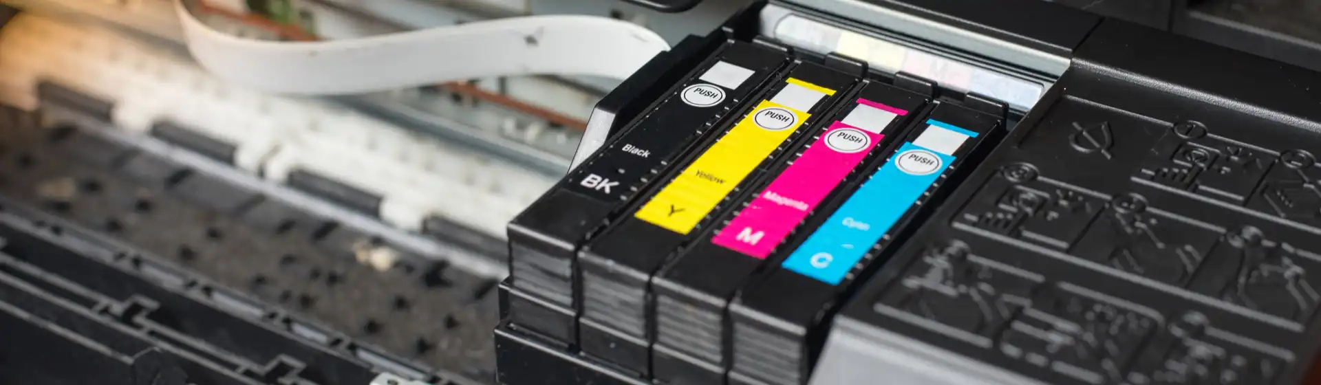 Capa do post: Cartucho de impressora: como descobrir o ideal para sua impressora?