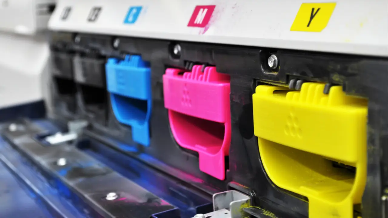 Cartucho de impressora dentro do compartimento