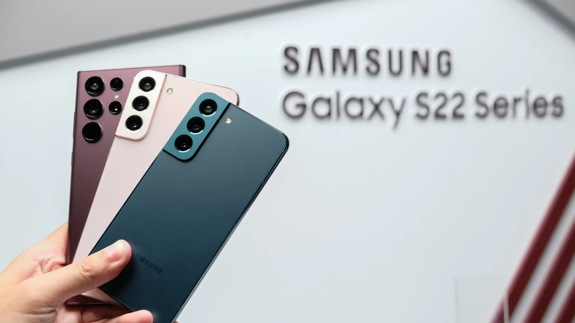 Capa do post: Galaxy S22: o que mudou do S21 para o novo celular Samsung?