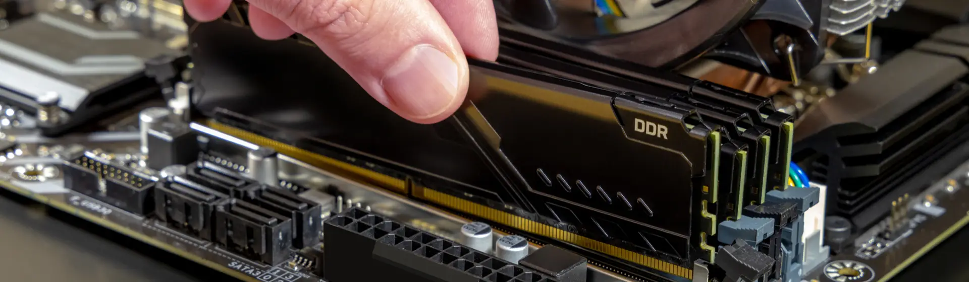 Capa do post: Placa-mãe DDR4: os 9 melhores modelos para comprar