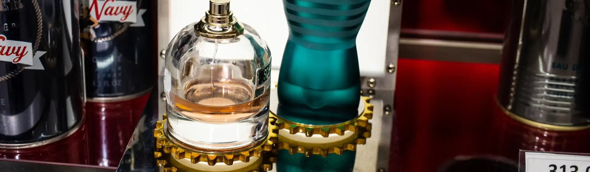 Capa do post: Perfume Jean Paul Gaultier: 8 melhores opções femininas e masculinas