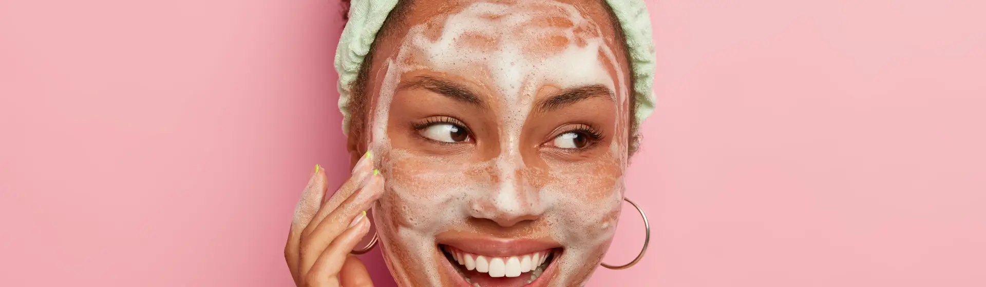Capa do post: Sabonete facial: tudo que você precisa saber antes de comprar