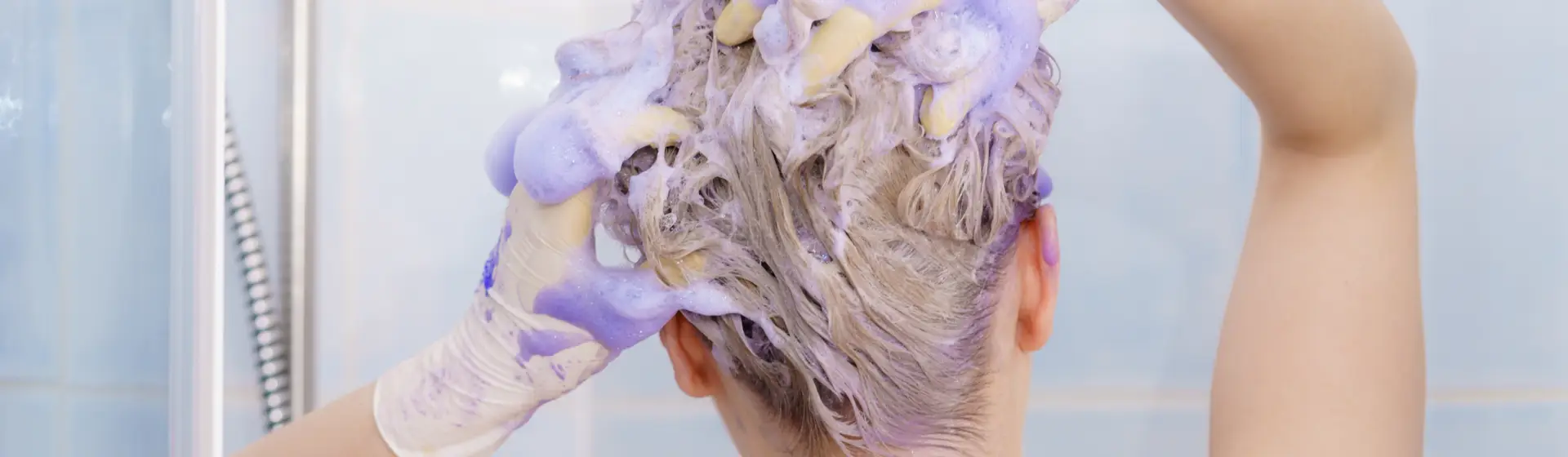 Capa do post: Shampoo para cabelo loiro: 10 opções para revitalizar a cor dos fios