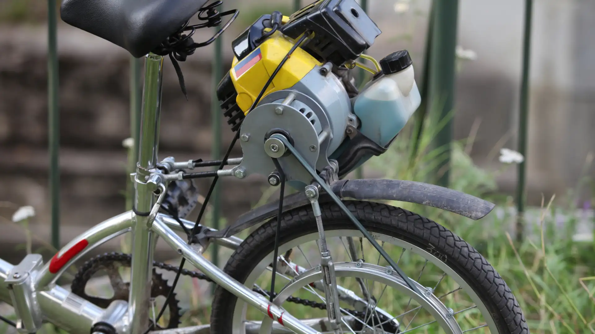 Que tal uma bicicleta elétrica e dobrável?