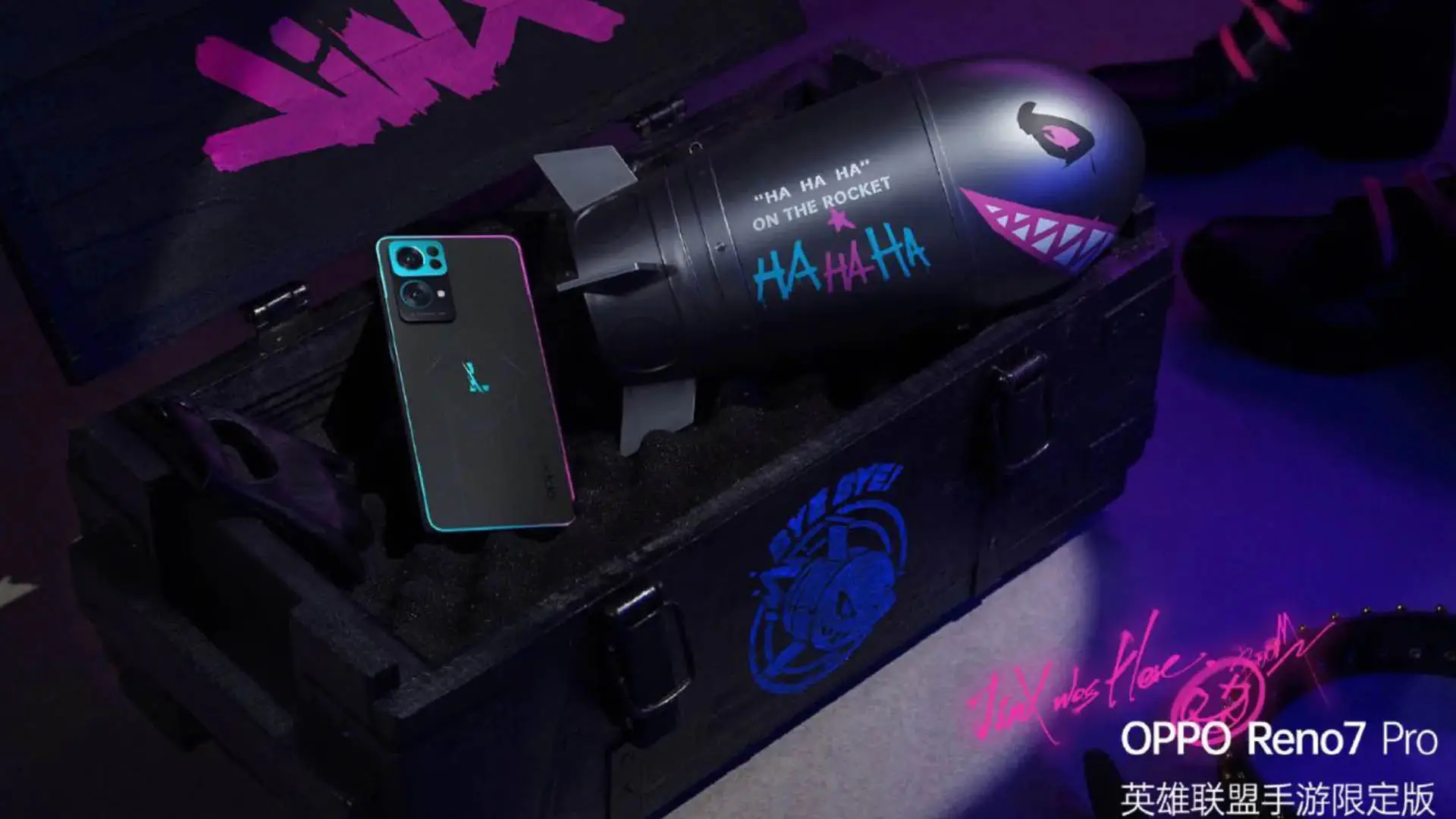 Imagem do celular Oppo Reno 7 Pro em sua versão customizada do LoL