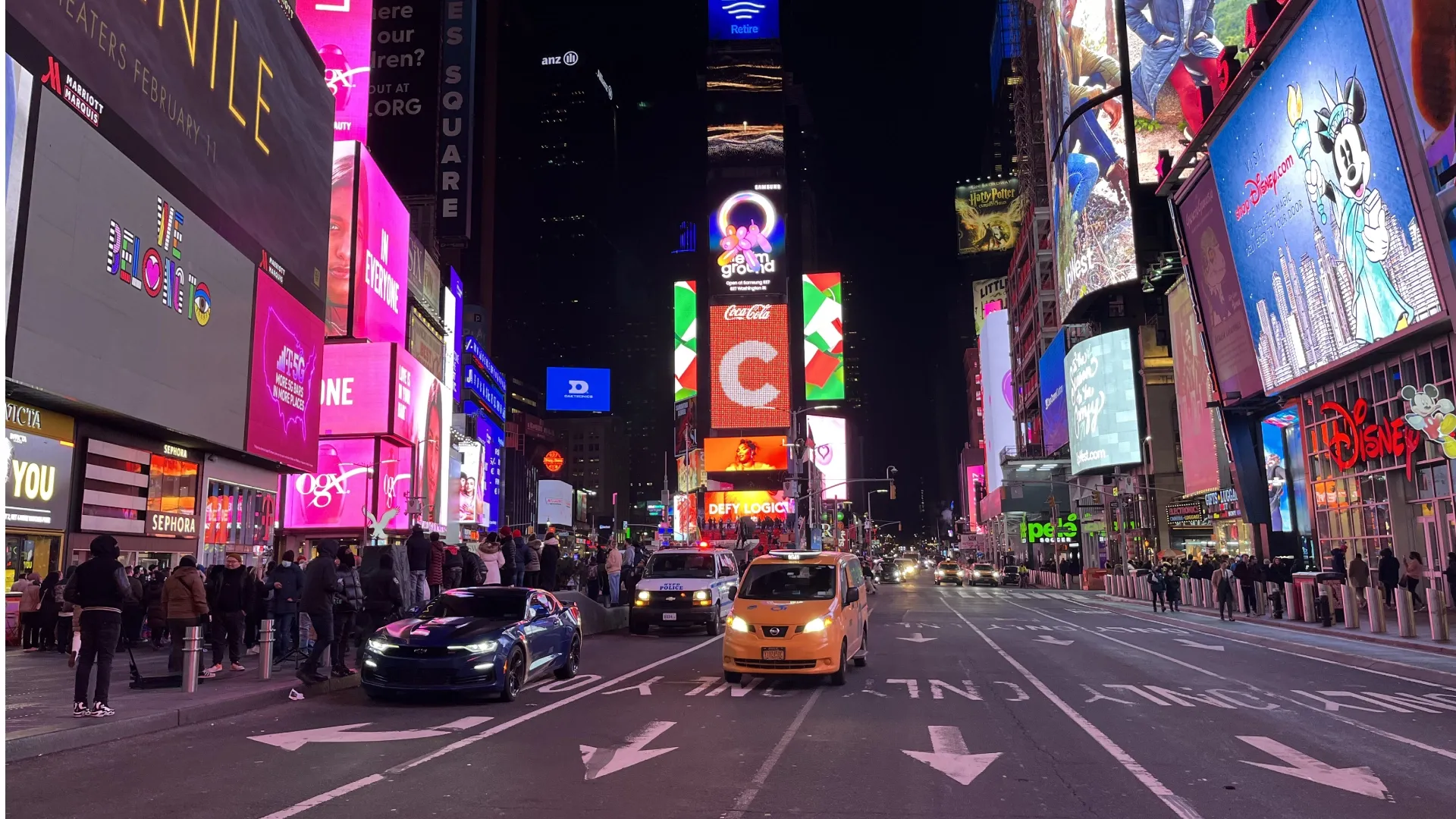 Foto tirada por iPhone 13 mostra rua