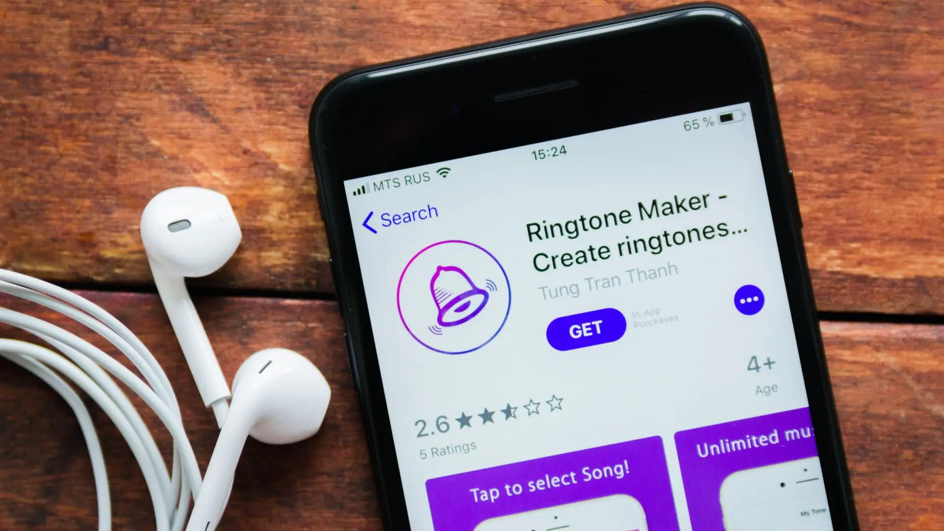 Celular mostra página de aplicativo do Ringtone Maker na app store