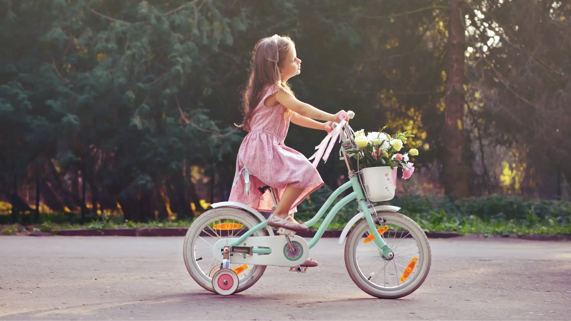 Bicicleta infantil para meninas de 3 á 7 anos na cor rosa em Promoção na  Americanas