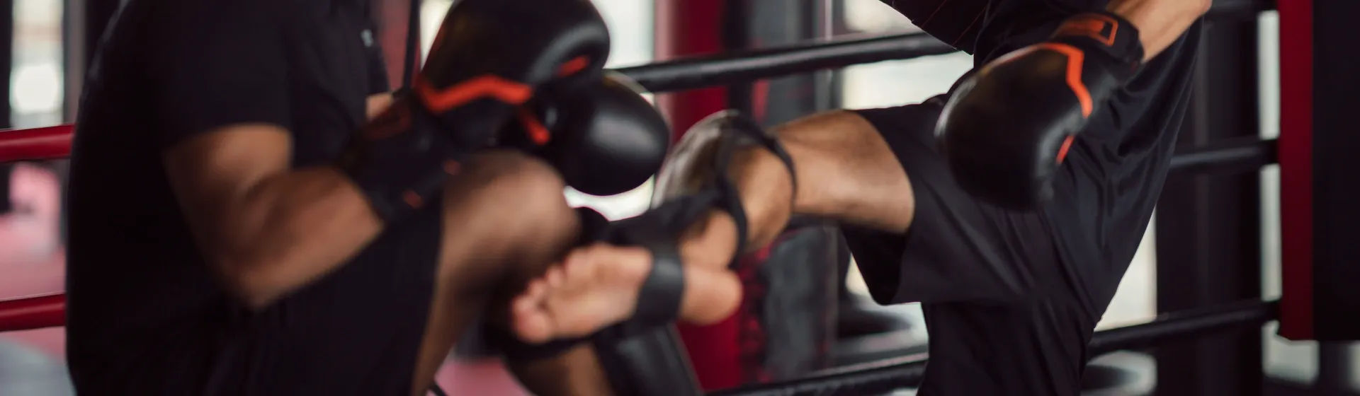 Como escolher luva de muay thai ou boxe: proteja dedos e punhos