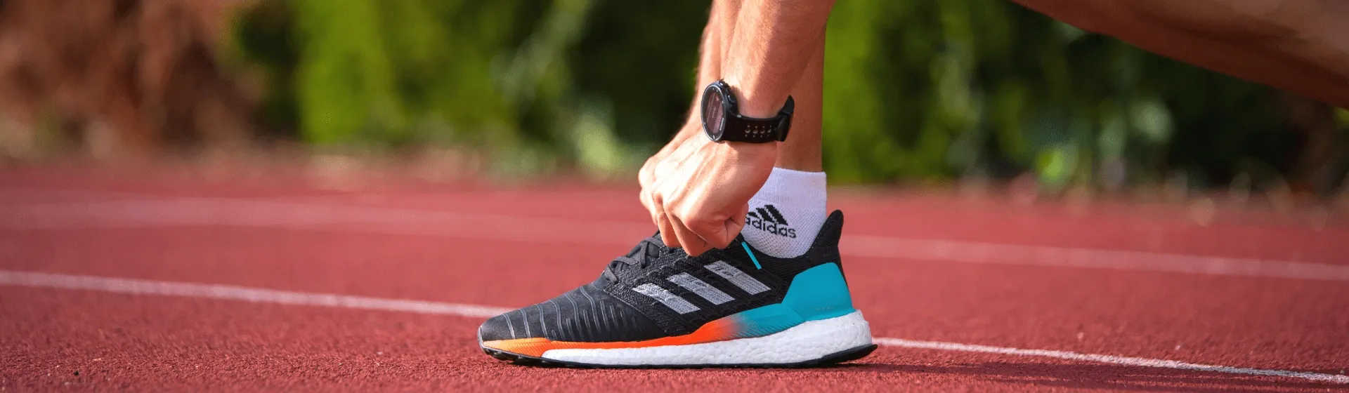 Capa do post: Tênis Adidas para corrida: 8 modelos para comprar em 2023