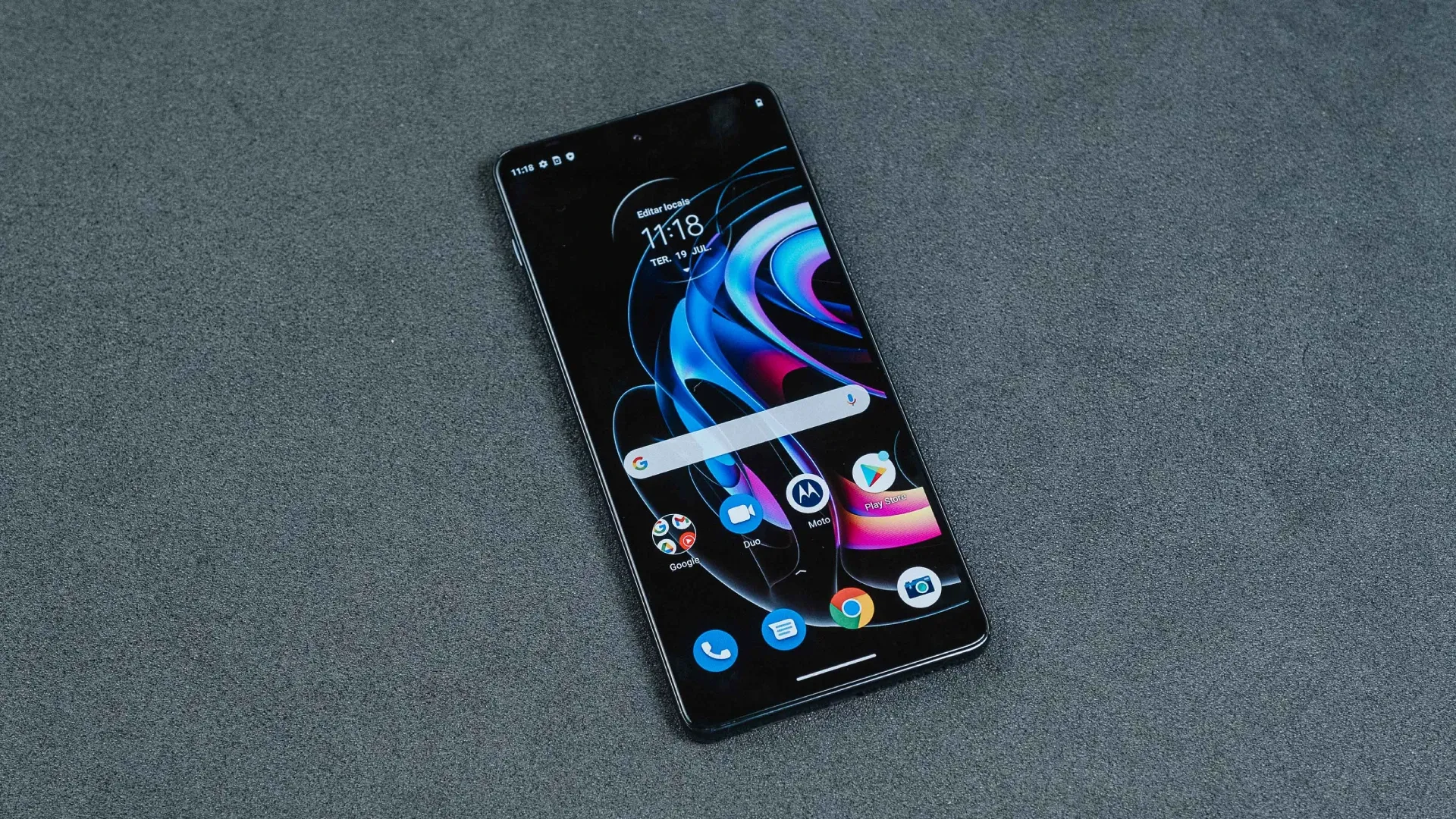 Smartphone Motorola Edge 20 Pro visto de cima